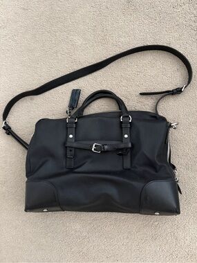 Tumi women’sBlack Leather laptop Bag
